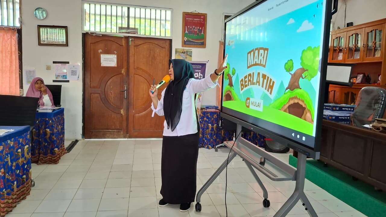 PENGENALAN RUMAH PENDIDIKAN BAGI TENAGA PENDIDIK DI SMAN 2 SKANTO